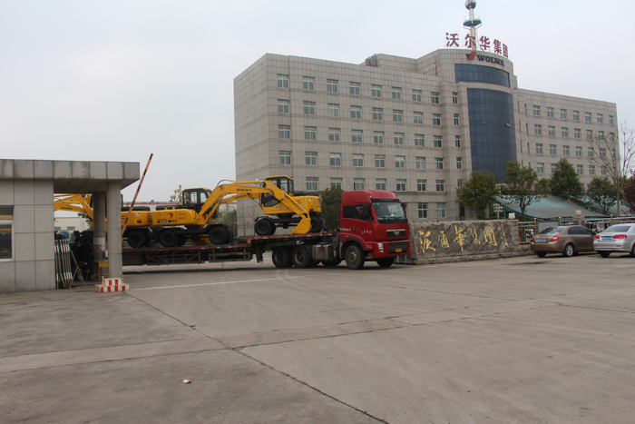 沃尔华集团4台轮式挖掘机顺利出口南非