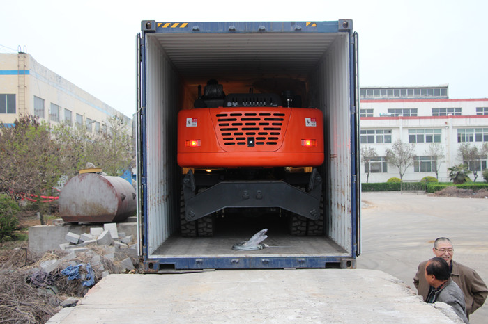 热烈祝贺沃尔华集团4台轮式挖掘机顺利出口泰国 热烈祝贺沃尔华集团4台轮式挖掘机顺利出口泰国