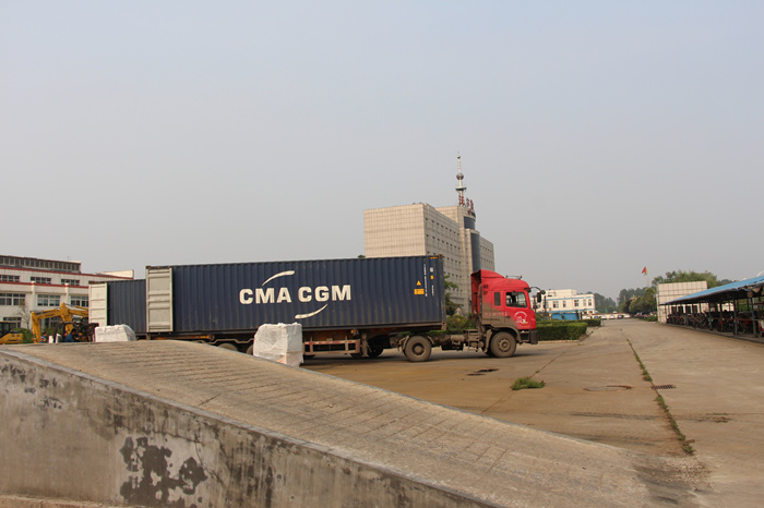 热烈祝贺沃尔华集团 首批10台轮式挖掘机顺利出口马来西亚 热烈祝贺沃尔华集团 首批10台轮式挖掘机顺利出口马来西亚