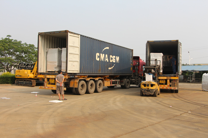 热烈祝贺沃尔华集团 首批10台轮式挖掘机顺利出口马来西亚 热烈祝贺沃尔华集团 首批10台轮式挖掘机顺利出口马来西亚