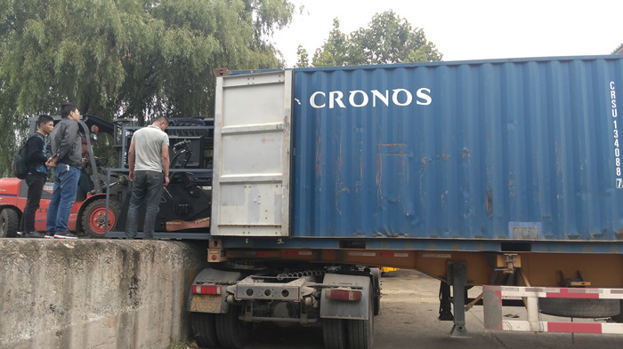 沃尔华集团一批滑移装载机出口南美 沃尔华集团一批滑移装载机出口南美