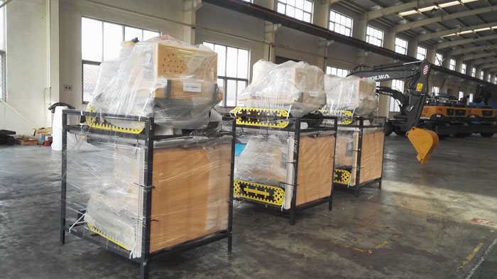 沃尔华集团32台儿童挖掘机批量出口美国 沃尔华集团32台儿童挖掘机批量出口美国