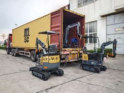  沃尔华集团一批小型挖掘机出口欧洲市场